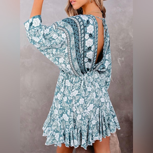 *SOLD* Boho Floral V Neck Dress - Picture 2 of 7